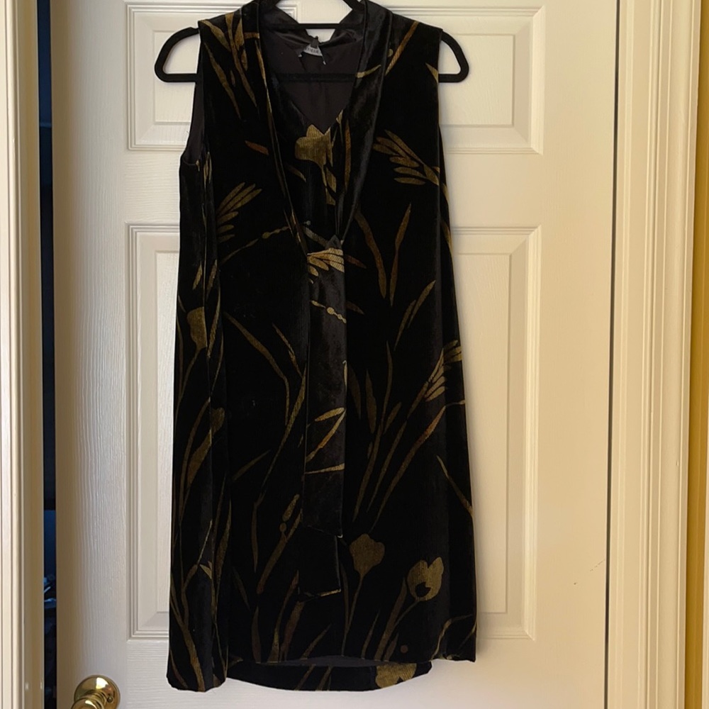 Gorgeous Lafayette 148 dress